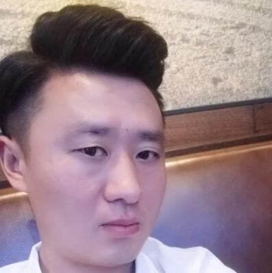 摆脱发型不好的日子，植发让程序员小哥摆脱发型困扰！