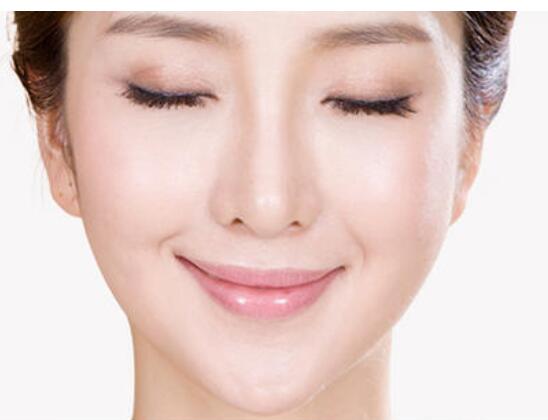 面部吸脂瘦脸手术肿胀期是多久？有什么注意事项