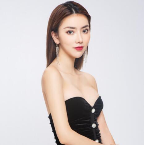 娜高丰胸假体果图对比