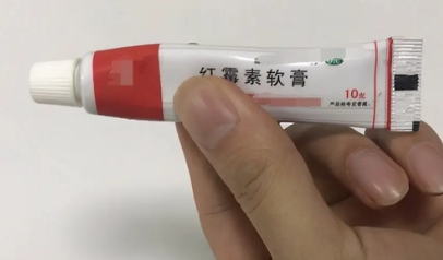 红霉素软膏能修复角质层吗?
