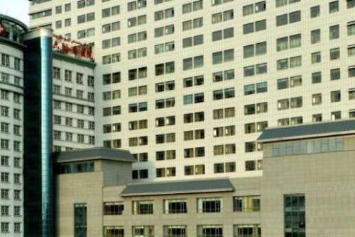 新疆医科大学第六附属医院隆胸多少钱?价格为8900元起,含医院资料