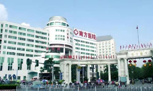 南方医院自体脂肪丰胸费用多少？费用10000元起