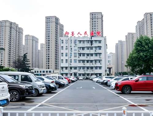 青岛即墨区人民医院隆鼻多少钱？费用详情，医院医生资料严选