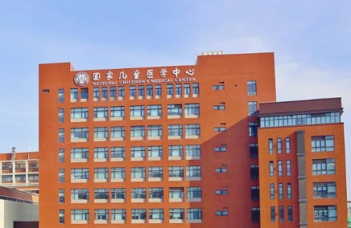复旦大学附属儿科医院整形外科医生， 专业与温度并行的治疗团队