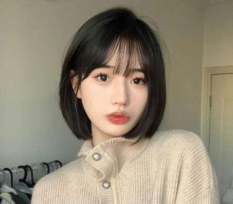 额头宽适合什么发型？这几款“本命刘海”剪完脸小一圈！