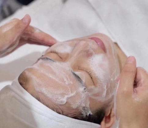 清洁面部.jpg